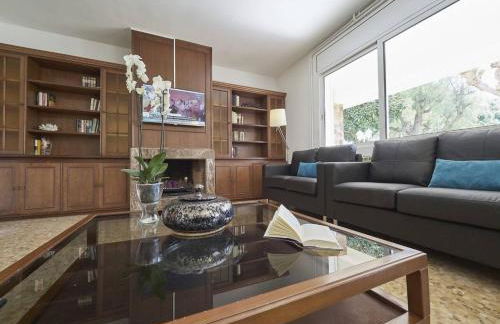 Villa Julia | 14pax. 5' sea & train - Foto 11