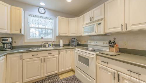 Bed & Birdie - New Vacation Rental - Close to golf course & downtown - Foto 5