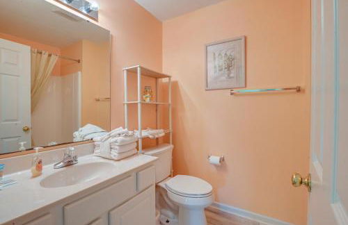 Walk to Ocean and Pier Surfside Beach House with Pool - Foto 17