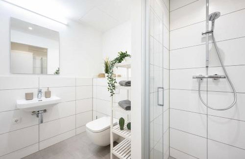 Urban Apartment with 2 Bedrooms - Photo 11