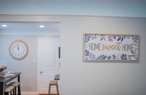 Newly Renovated Townhouse on a Tranquil Street - Foto 17