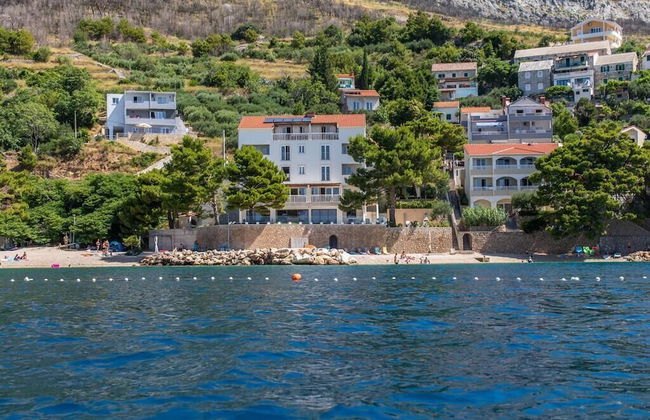 Villa Carica - Photo 1