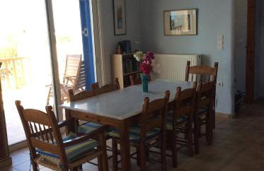 Lovely family villa with stunning sea views - Photo 26