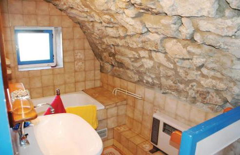 1 Bedroom Nice Apartment In La Beaume - Photo 10