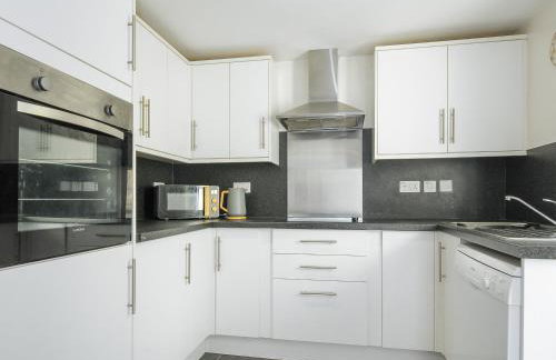 Stone's Throw Cottage - Foto 10