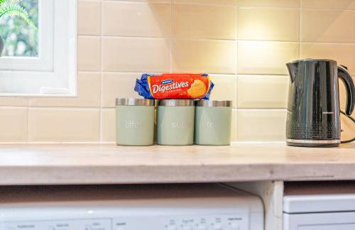 Awesome Coventry Home for Business Contractors and Suitable for families with Free Parking 14mins from NEC - Foto 18