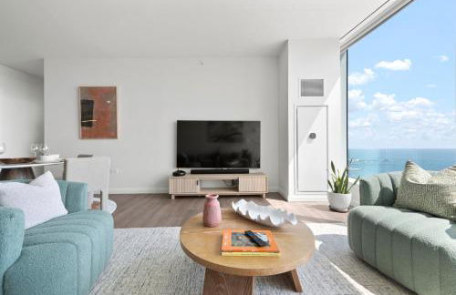 Lux Apts with Lake Views and Top Amenities - Foto 54