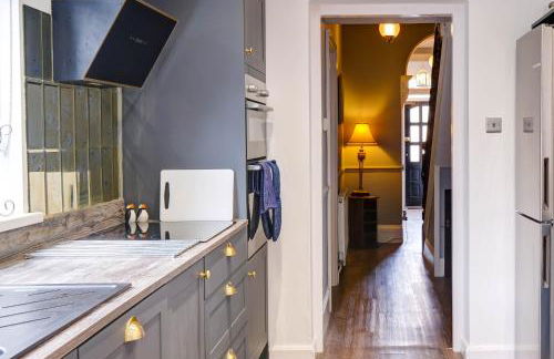 Seashell House with SEA VIEWS and FREE GYM POOL PASS - Photo 5