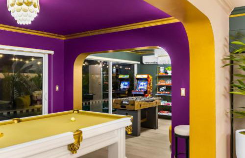 5 Min to Beach - Heated Pool Hot Tub 85 TV's BBQ Games - Foto 69