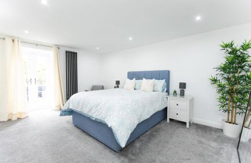 Luxury Private Apartments - Close to Town Centre - Photo 34