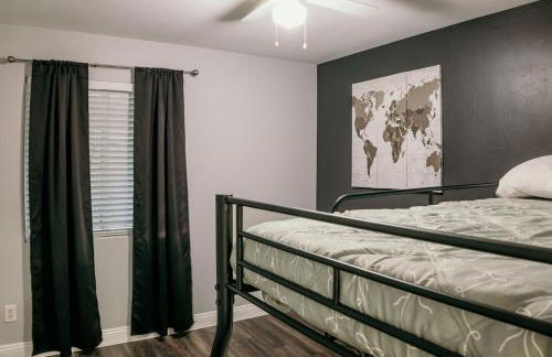 Stunning Home with Pool, Game Room and Firepit - Photo 28