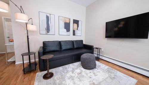 Sunlit 2BR Central Park North elevator & laundry - Photo 5