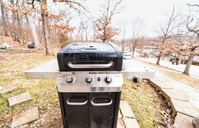 Osage Beach Getaway Lake Views Pet Friendly! - Photo 39