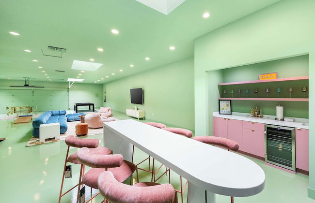 The Pond Estate by Avantstay Maximalist Designer Compound w/ 2 Casitas, Indoor + Outdoor Pools, Tennis Court, & Gorgeous Mountain Views 12k Sqft - Foto 23