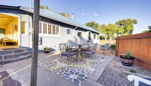 1 Block to Main St Charming Montrose Home with Yard - Foto 2