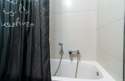 Flexible SelfCheckIns 114 - Zagreb - Bedroom - Loggia - Foto 7