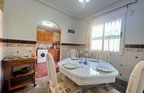 Traditional 3 bedroom villa with Com pool ALM26 - Foto 15