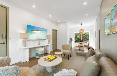 Lux Designer Apt 2BR and 2BA in the Heart of MIA Beach - Foto 27