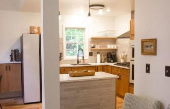 Lincolnville 2BR - Beach Vibes & Backyard BBQ - Foto 13