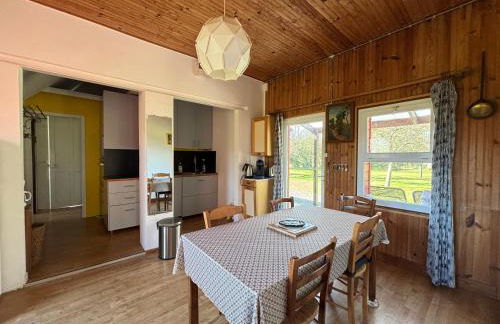 Maison de campagne lumineuse spacieuse dans impasse au calme a proximité d'un chateau deux vérandas grand jardin cabane pour vélos, pres Port en Bessin et Bayeux, proche plages du débarquement - Foto 13