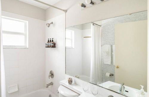 Quiet Getaway to Tampa & Orlando - Photo 9