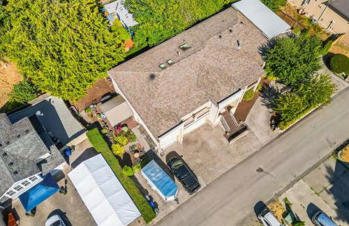 6 bedrooms, Walking distance to airport - Foto 39