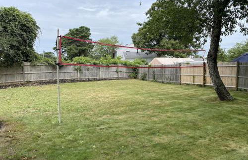 A Cozy Cape house steps to Restaurants & Beaches ~1.4 miles down scenic roads - Foto 25