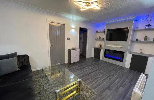 Newly refurbished modern 2 bedroom flat - Foto 1