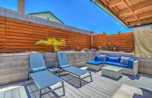 Fresh & Fun! Vegas 4BR w Heated Pool, Dog Friendly - Photo 8