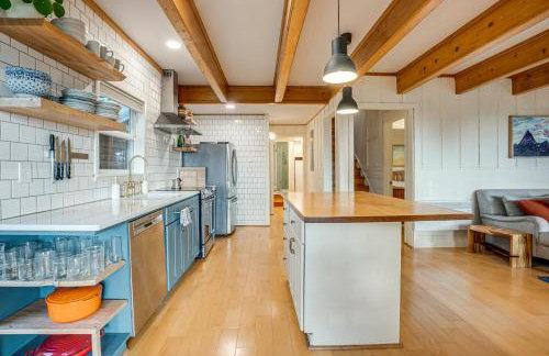 Pacific View Home Hot Tub and OceanandValley Views! - Foto 8