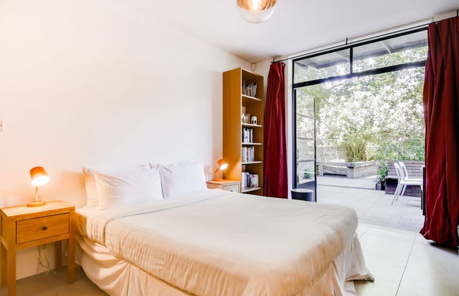 Stylish, Bright Apartment w/ Private Garden - Foto 5