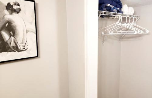 Guest House with Private Entrance- walk to Downtown Noblesville - Foto 13