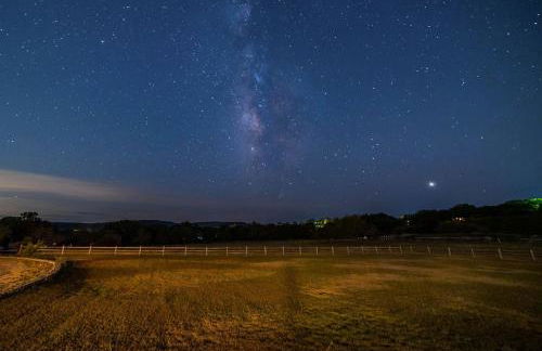 Pet-Friendly Glamping Cabin, with River Access in Ingram, Texas - Foto 29