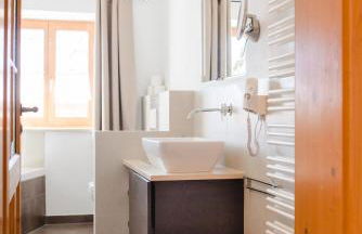 schönes Ferienhaus mit Sauna im Grünen - Foto 8