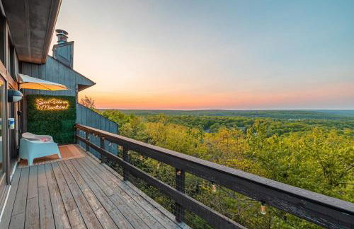 Mountain Top! Family Paradise w Hot Tub & Game Rm - Foto 10