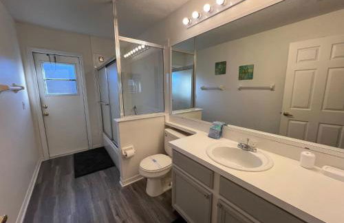 270 - Gracious 3 Bedroom Home Near Disney with Pool - Foto 40