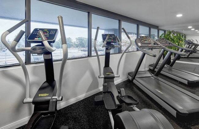 Meriton Suites North Sydney - Photo 53
