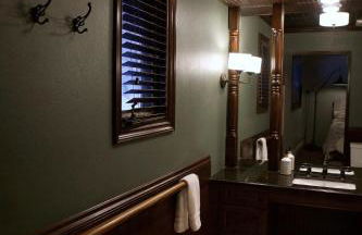 Whole House Aurora View with Hot tub, Sauna and AC - Photo 32