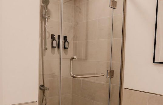 Aya - Modern 1BR Apartment with Balcony in Rahaal 2 - Foto 24