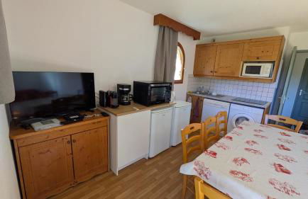 Appartement 4 pièces pour 6-8 personnes, 2 chambres, 1 cabine, 2 canapés-lit double dans le salon, au pied des pistes et piscine l'été, wifi fibre - Foto 43