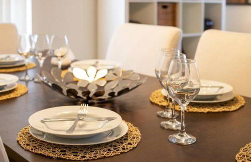 630- 3 Bedroom South facing Home with Pool Drenched in Florida Sunshine Perfect for Families - Foto 36