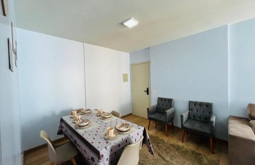 Apartamento Mobiliado com internet no centro - Foto 4