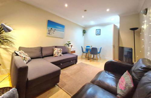 Highgate apartment - Feel right at home, spacious and convenient - 5mins from tube station - Photo 2