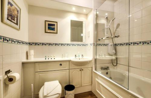 GuestReady - Stylish Apt w/ Parking near Edinburgh - Foto 21