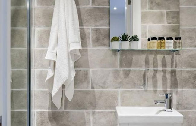 Livestay - 2 Bed Hollywood Movie Themed Apt - Foto 30