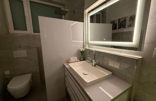 Bluestone Appartments - Whirlpool, Queensize Boxspring Bett, parking - Foto 3