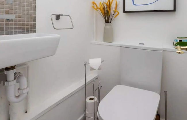 Spacious & Welcoming 4BD House - Kennington - Foto 36