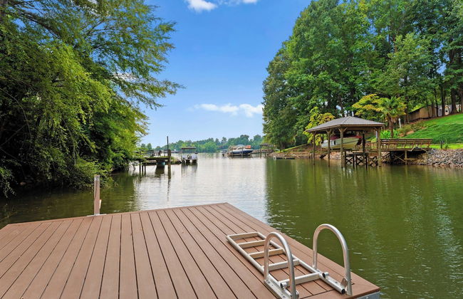 Hideaway Cove Private Dock, Firepit, New Build - Photo 1