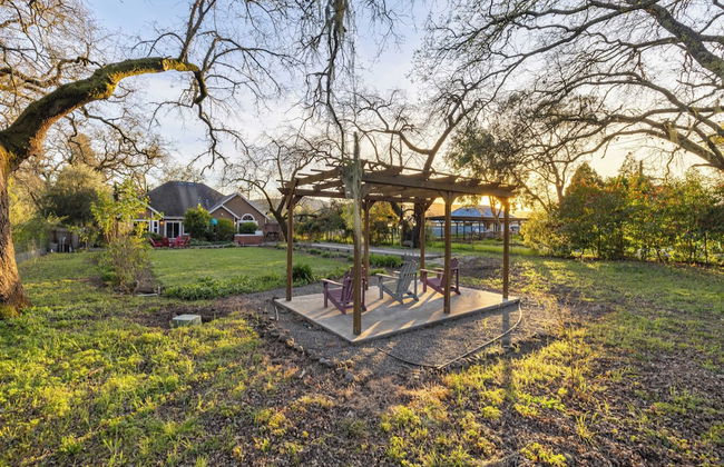 Valley of the Moon by Avantstay Tranquil Escape, Large Yard w/ Hot Tub & Fire Pit - Foto 50