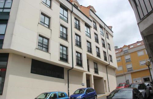 Piso céntrico en Miño. - Foto 1